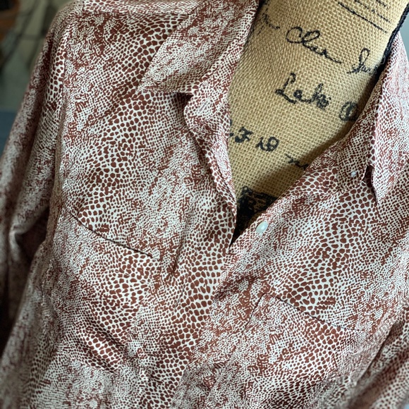 a new day size small button down - Picture 4 of 7